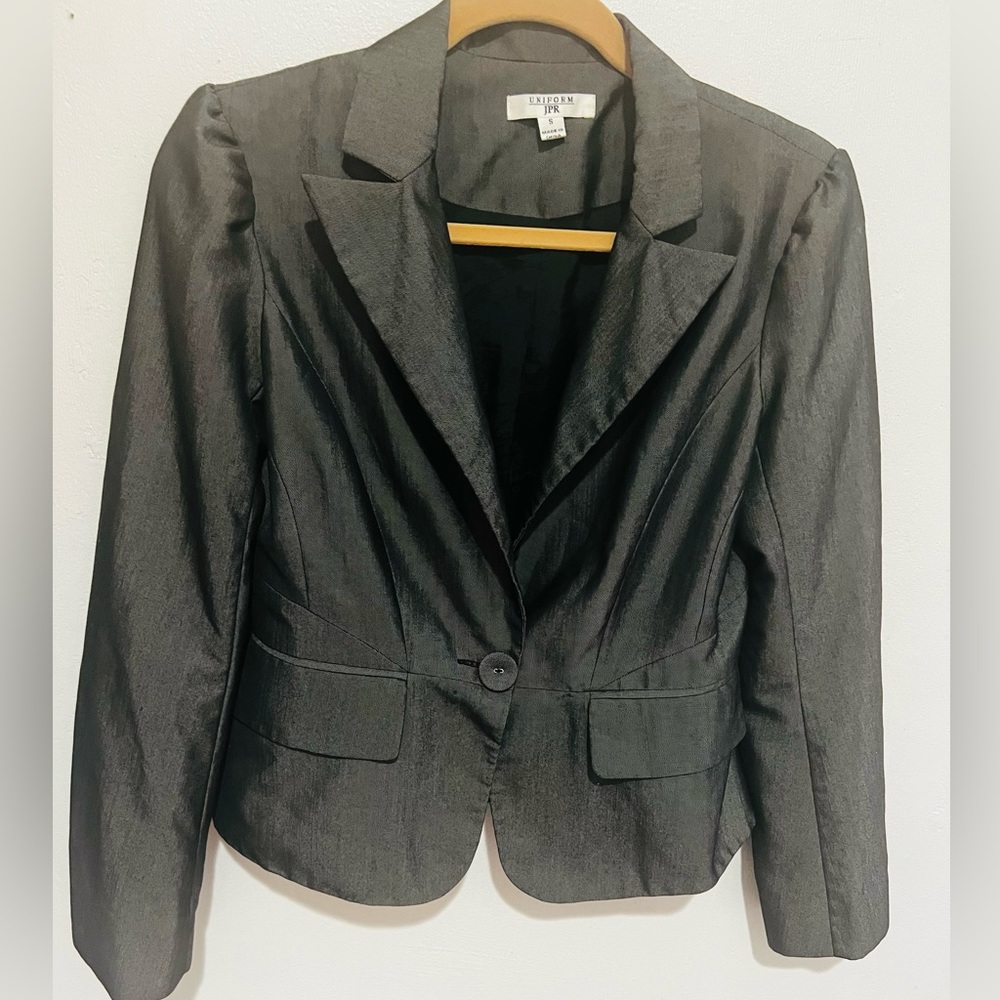 JPR BLAZER NWOT super stylish metallic gray with black lining‼️